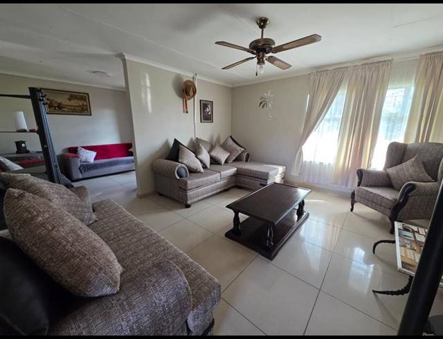 3 BEDROOM HOUSE FOR SALE IN SECUNDA